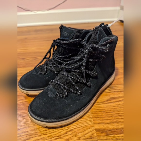 UGG Lakesider Heritage Mid size 8.5 - Picture 2 of 7